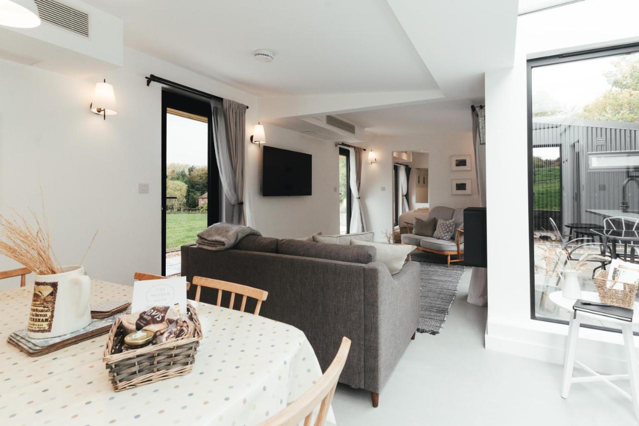 Maison d'hôtes The Hopper Huts à Faversham Extérieur photo